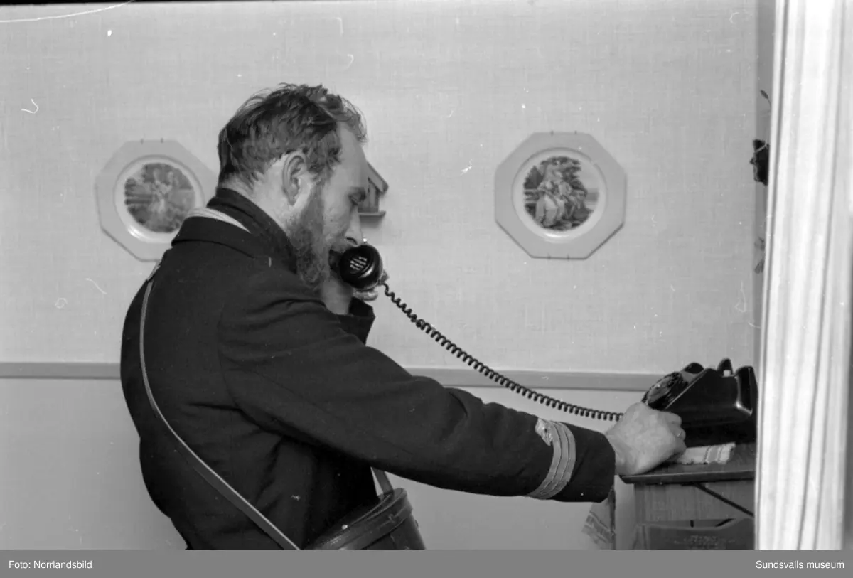 Norska oljetankern Gogstad som strandade vid Bremö kalv den 1 december 1964.