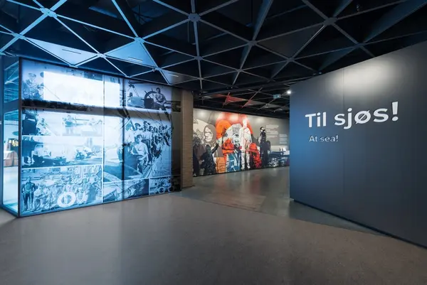Inngangsparti - Utstillingen "Til Sjøs!"