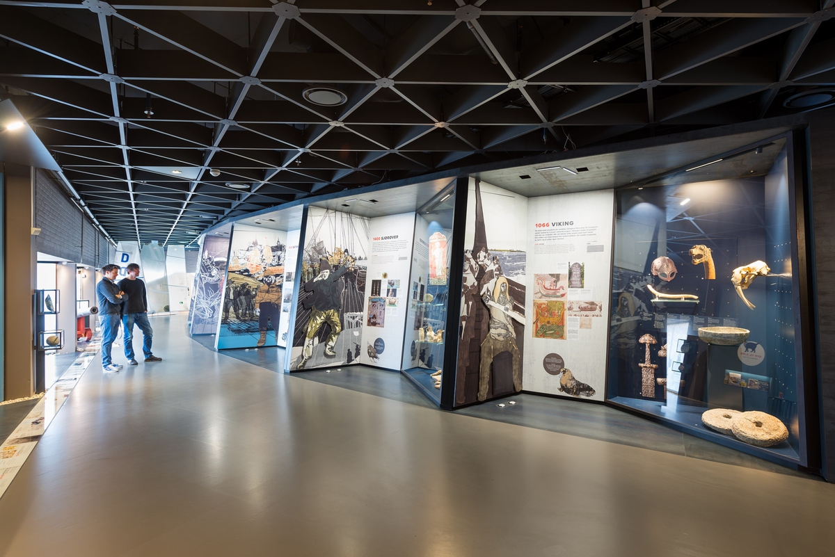 Monter med personas viking og sjørøver - Utstillingen "Til Sjøs!"