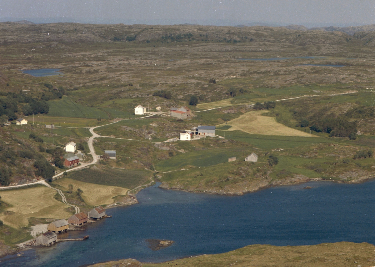 Eiendommene Gløstad og Glørstad skole.