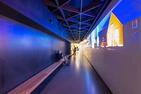 Videopresentasjon om sjøfolk i dag. - Utstillingen "Til Sjøs