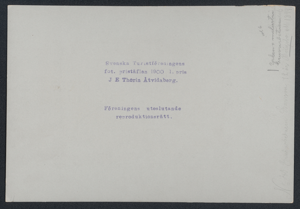 Östergötland. Bankekinds hd. Värna sn. Bersbo. Gruvarbetaren Larsson, 72 år Bersbo, Oktober 1899. Foto J. E. Thorin Åtvidaberg. Svenska Turisföreningens fot. pristäflan 1900 1.pris  J E Thorin Åtvidaberg.