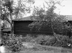 Portlider och matbod - nu på friluftsmuseet Disagården - på ursprunglig plats i Gränby, Björklinge socken, Uppland