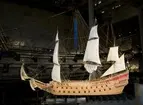 Vasa 1:10 modellen, bemålad och på plats igen.
Helfigur 451.