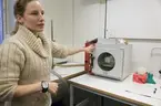 Ingela Bjurhager vid Institutionen för polymerteknologi KTH visar sin miljö och sina projekt.
vaakumugn