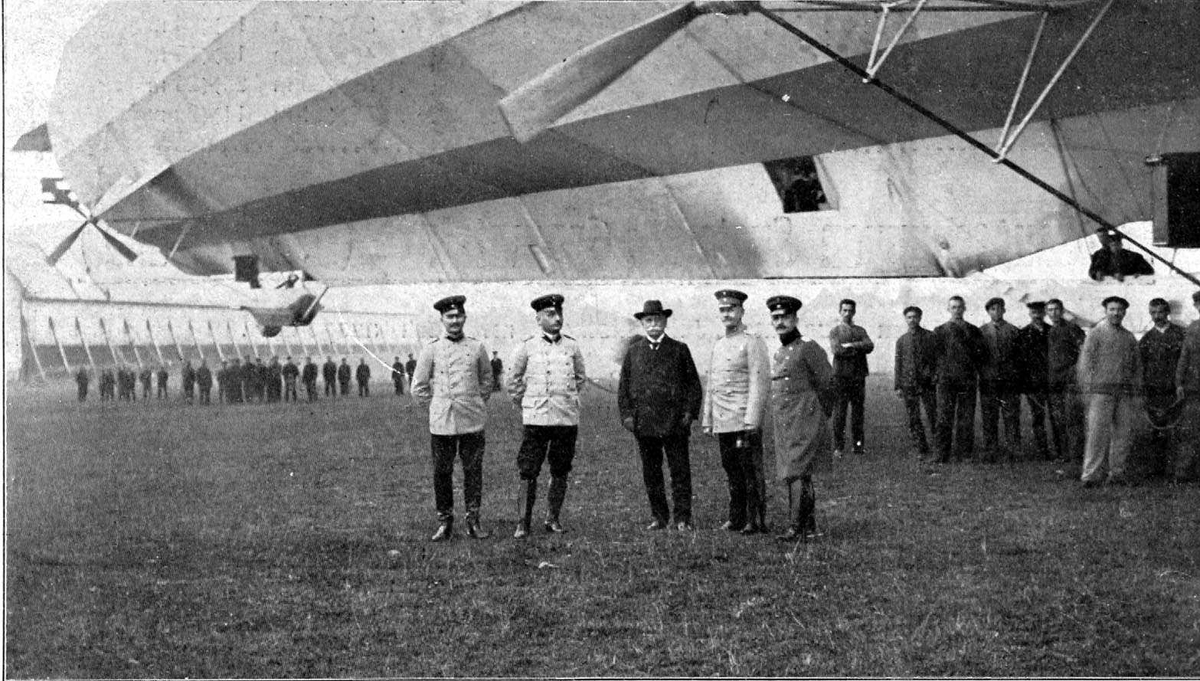 Utklipp: Ett luftskip på bakken, Zeppelin ZII9