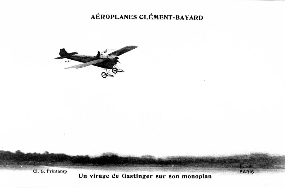 Ett fly i lufta, Clement-Bayard. En person i flyet.