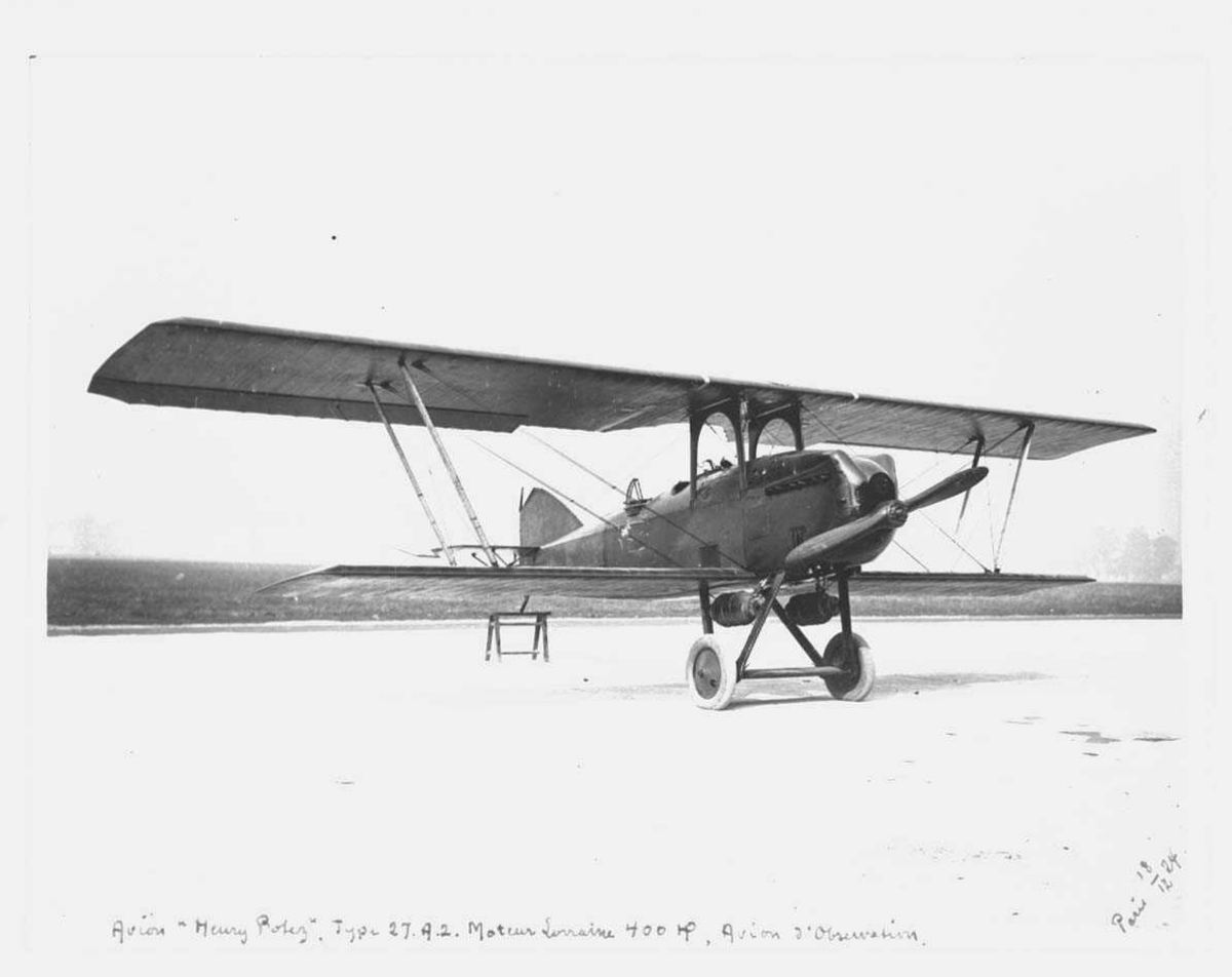 Ett fly på bakken, Potez 27 A2