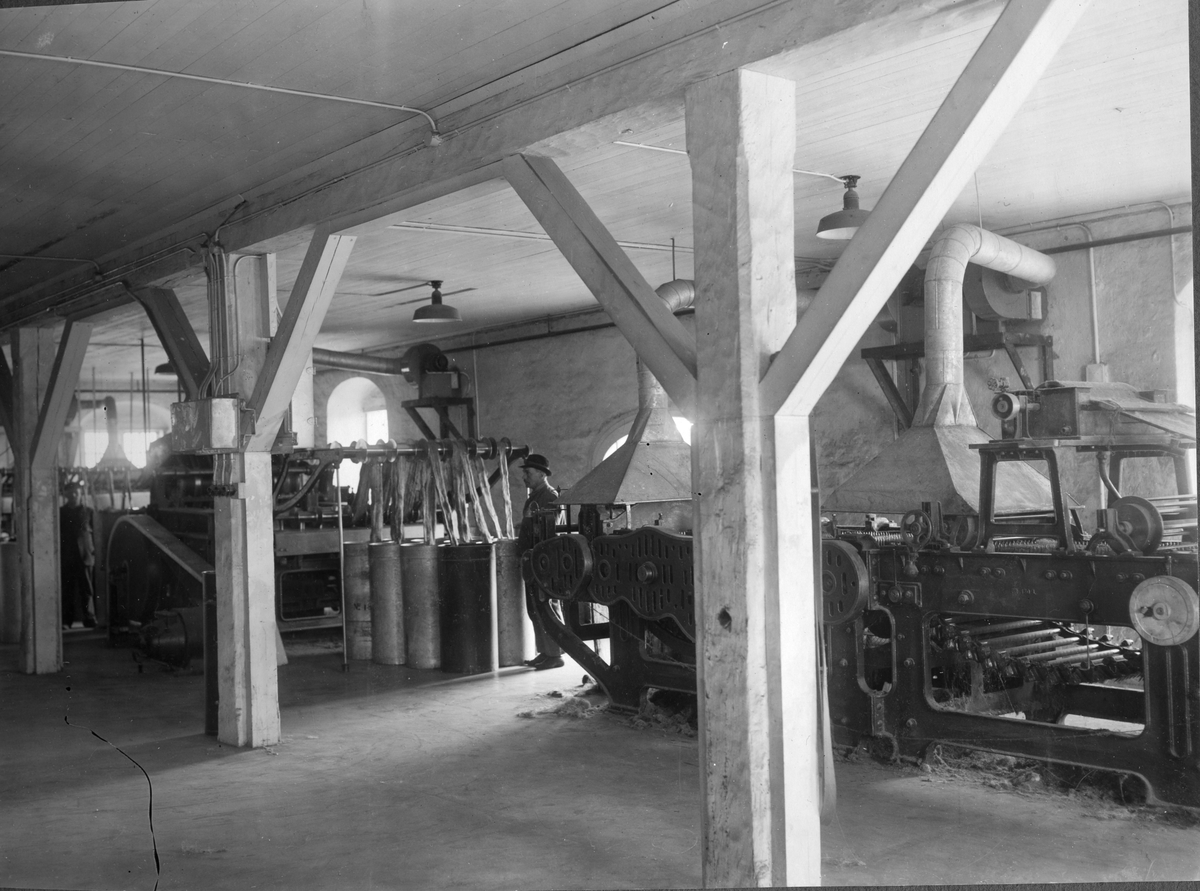 interiört på repslagarebanan, häcklings -och spinningsmaskin