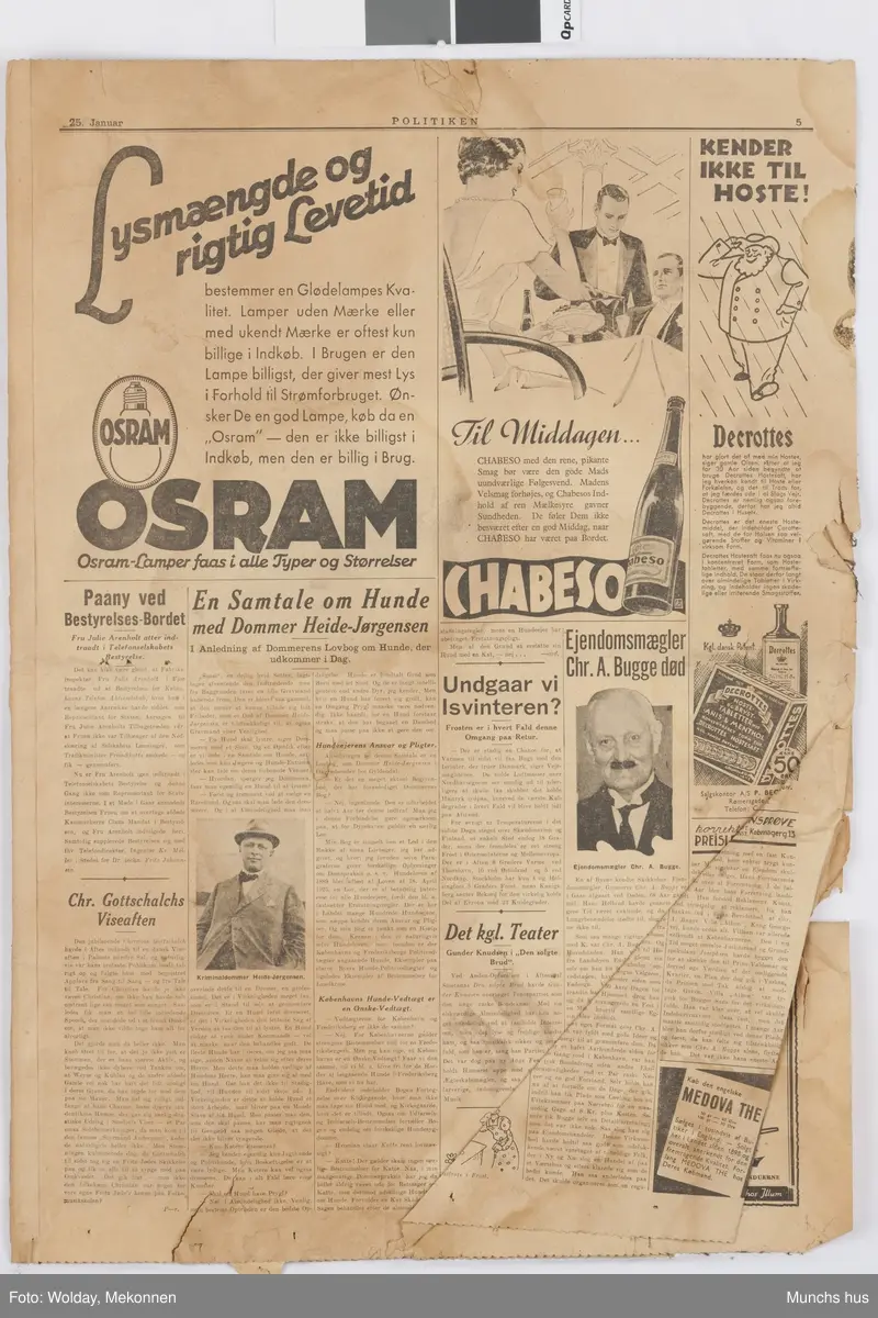 Del av avis (6 sider). Politiken 25. januar År ikke oppgitt.
Sannsynligvis brukt som mellomlegg mellom bilder i mappen.