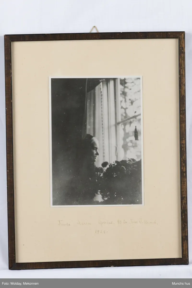 Karen Bjølstad, 80 år. Edvard Munchs tante, 