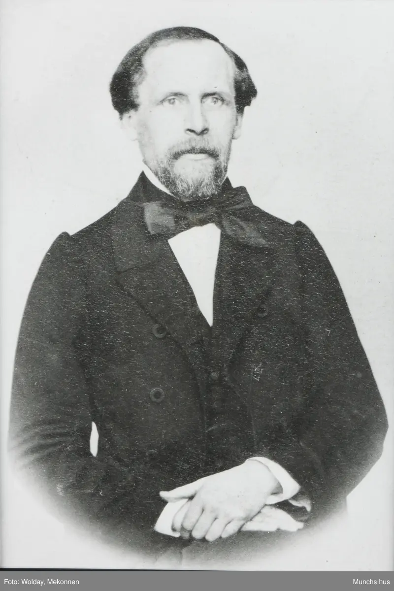 Dr. Christian Munch (1817 - 1889) Edvard Munchs far, var blandt annet korpslege og sanitetskaptein. 
