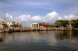 Hiortens sjösättning.
Marinmuseum och slup&barkasskjulet
