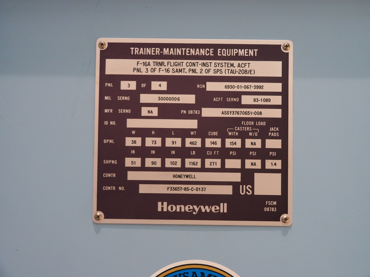 Trainer Flight Control- inst system F-16A