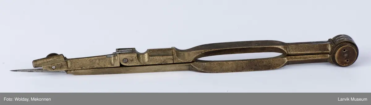 Passer i messing, 16 cm.