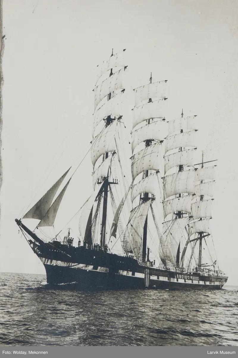 Firemastet bark Lancing