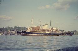 Isbrytarna YMER och THULE vid Karlskrona örlogsvarv.