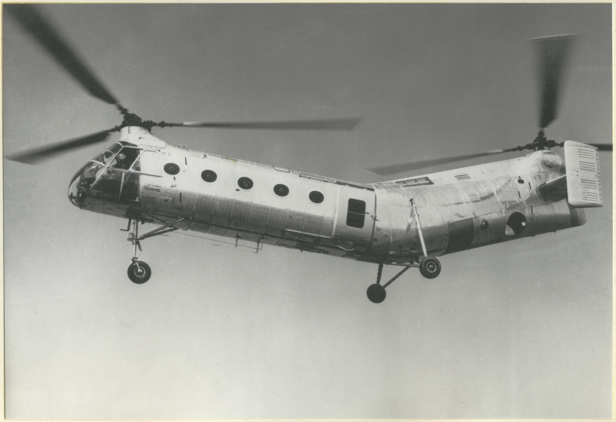 [från fotobeskrivningen:] "Marin Helikopter Boing-Verfot" [sic]
"Orginalfoto [överstruket] Code 393 Reg.nr..Å 393" [---]