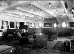 Första klass matsalen på Svenska Amerika Liniens DROTTNINGHO