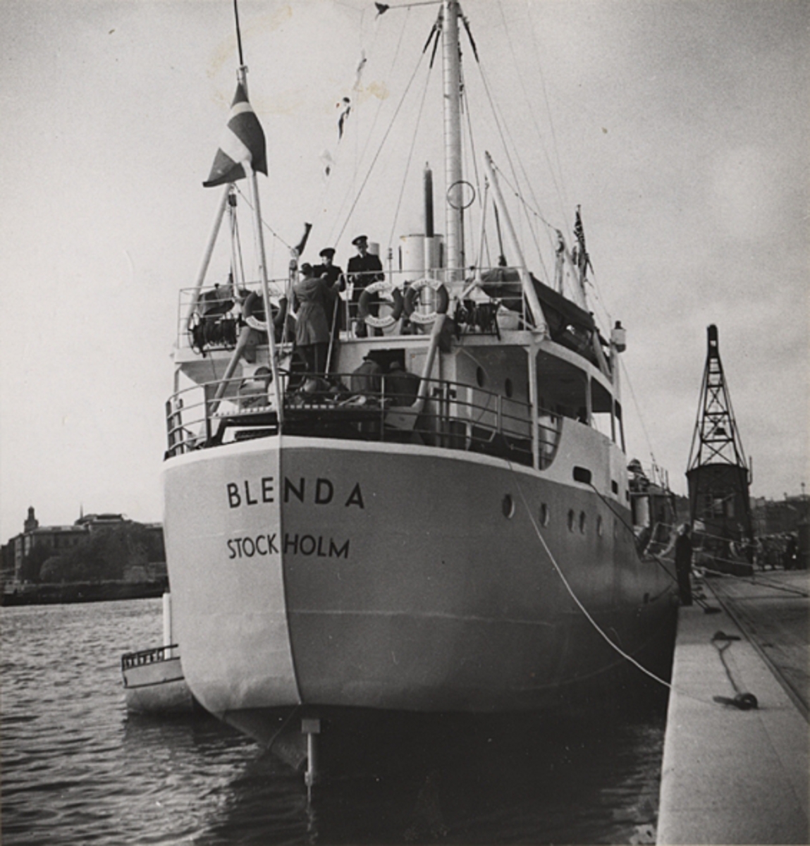 M/S BLENDA vid Strandvägen före provturen den 7/10 1951.