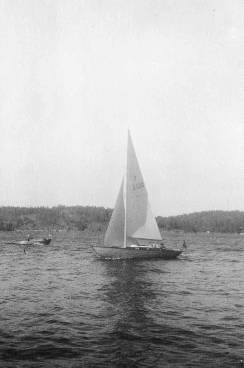 "Pax Aurea Sven Frisack"
"Försättsbild" "10 06 13 Kastenhof" "10 12 59 Eden"