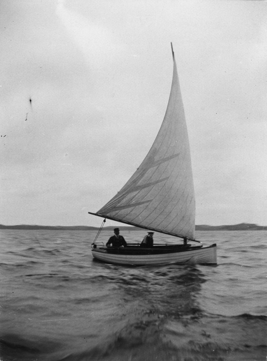 Oidentifierad segeljolle