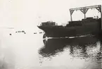 Sjösättning av lastmotorfartyget FERMIA vid Oskarshamns varv 1928. Byggnr. 277.
