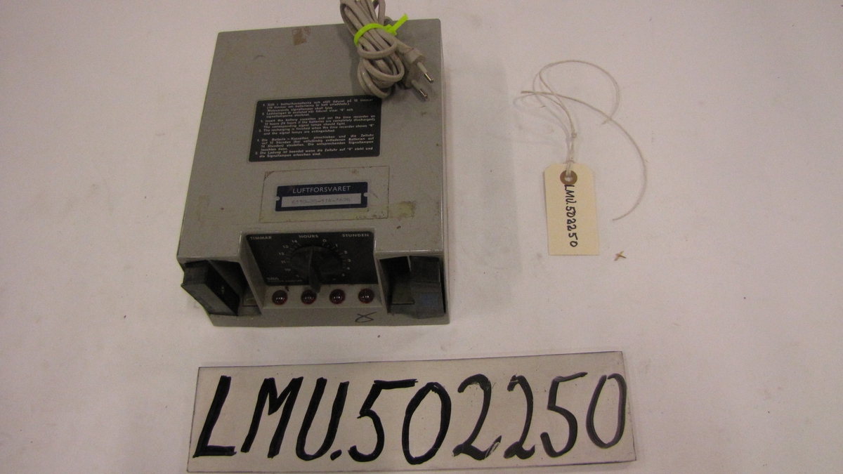 Batterilader m/2 batterier R6-146673