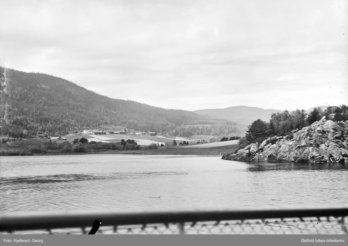 Telemark -Bråfjorden  mellom Norsjø og Heddalsvatnet.