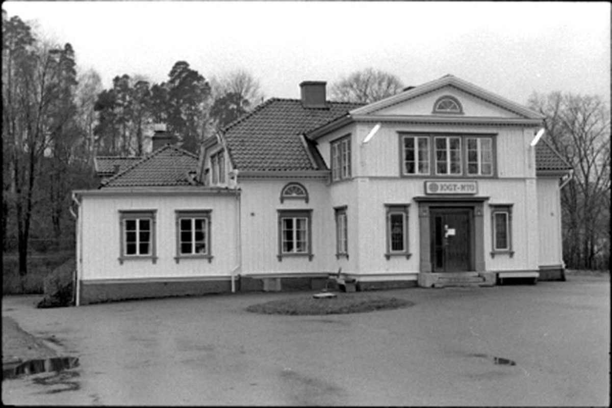 Byggnad  Stg 2105  fd Lorensbergs landeri Borås