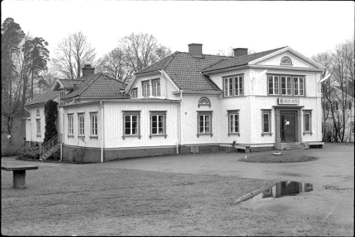 Byggnad  Stg 2105  fd Lorensbergs landeri Borås