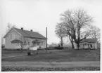 Hus på gård.  Brunstorp  Månstad