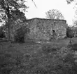 Erikstad. Ruin efter socknens gamla kyrka (byggd 1686). Juni 1943.