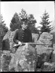 Olof Jonsson, Hjärtum 1882-11-15 i soldatuniform och med gevär pingstdagen 1910