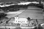 Flygfoto över Ambjörnarp  Kyrka