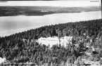 Flygfoto över Sjö-Gunnarsbo Sanatorium. Åsunden