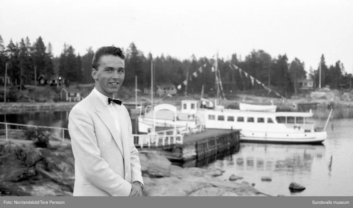 Hallström & Nisses delar ut medaljer till sina trotjänare vid Vindhem.