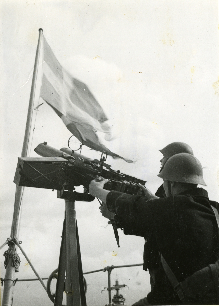 8 mm luftvärnskulspruta.