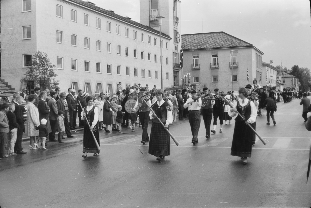Glomdalsbruden 1963. Opptog, Leiret.
 Elverum.