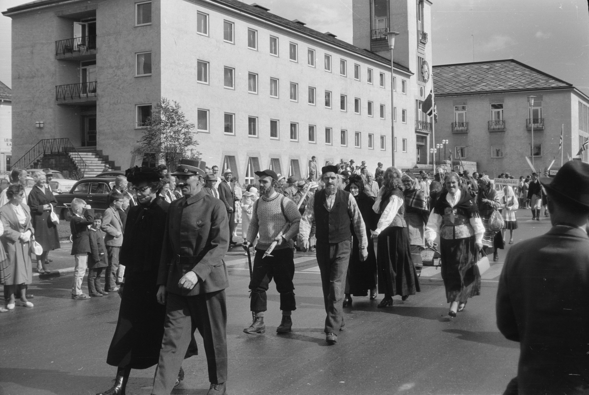 Glomdalsbruden 1963. Opptog, Leiret.
 Elverum.