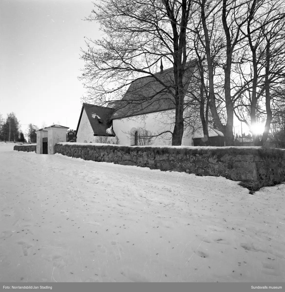 Alnö gamla kyrka, vinterbilder.