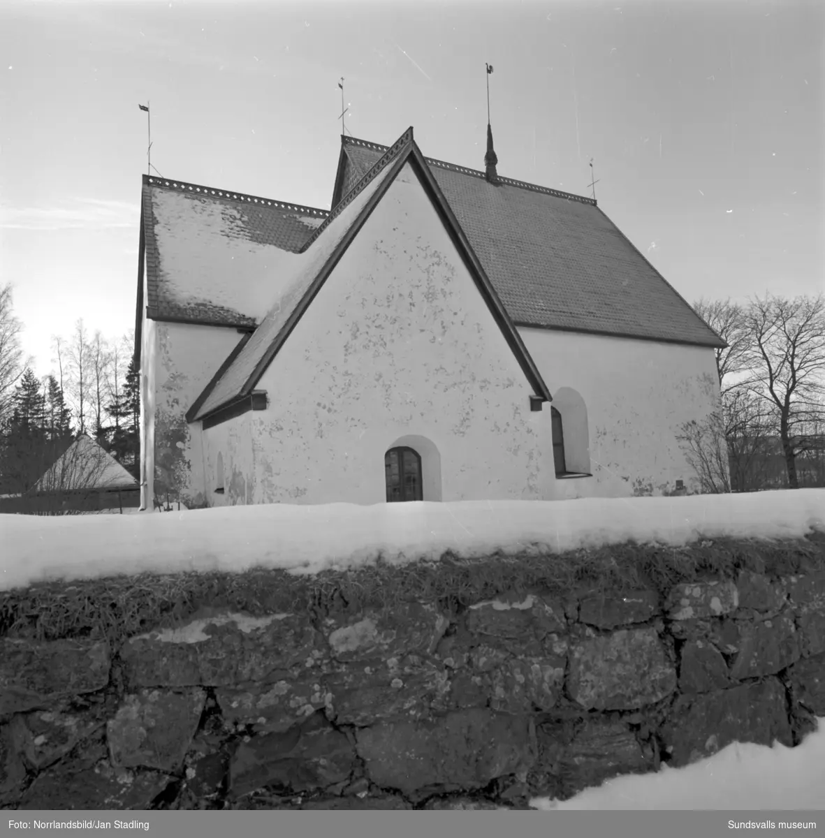 Alnö gamla kyrka, vinterbilder.