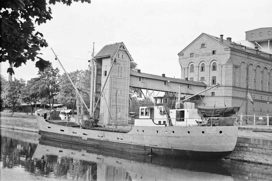 Ägare:/1956-62/: Mme. H.M. Smid - van Leeuwen. Hemort: Groningen.