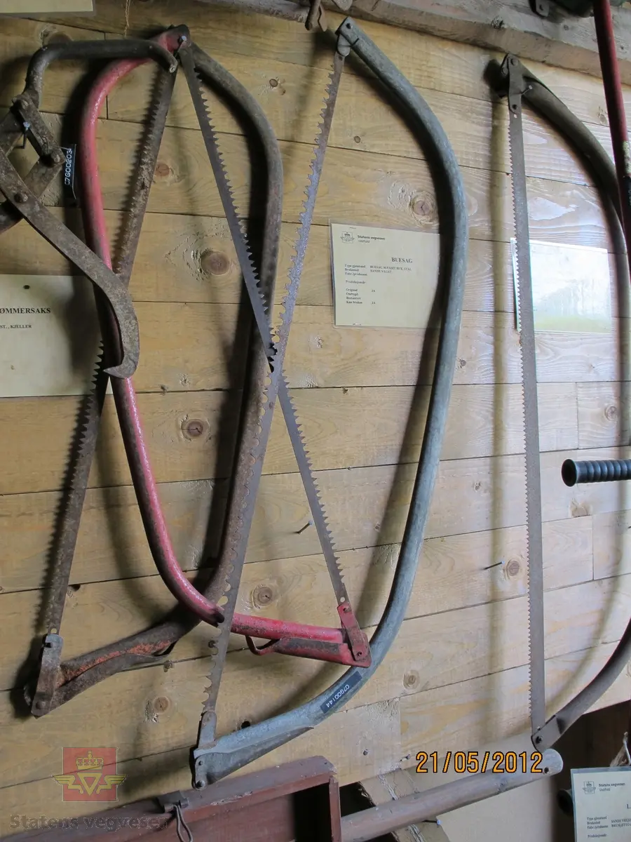 Buesag med fast bue.