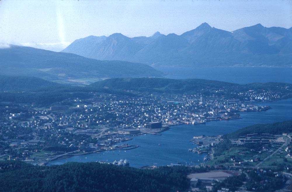 Luftfoto. Harstad. Panorama utsikt over byen og havna med Grytøya i bakgrunnen.



















































































































































































































































































































































































































































































































































































