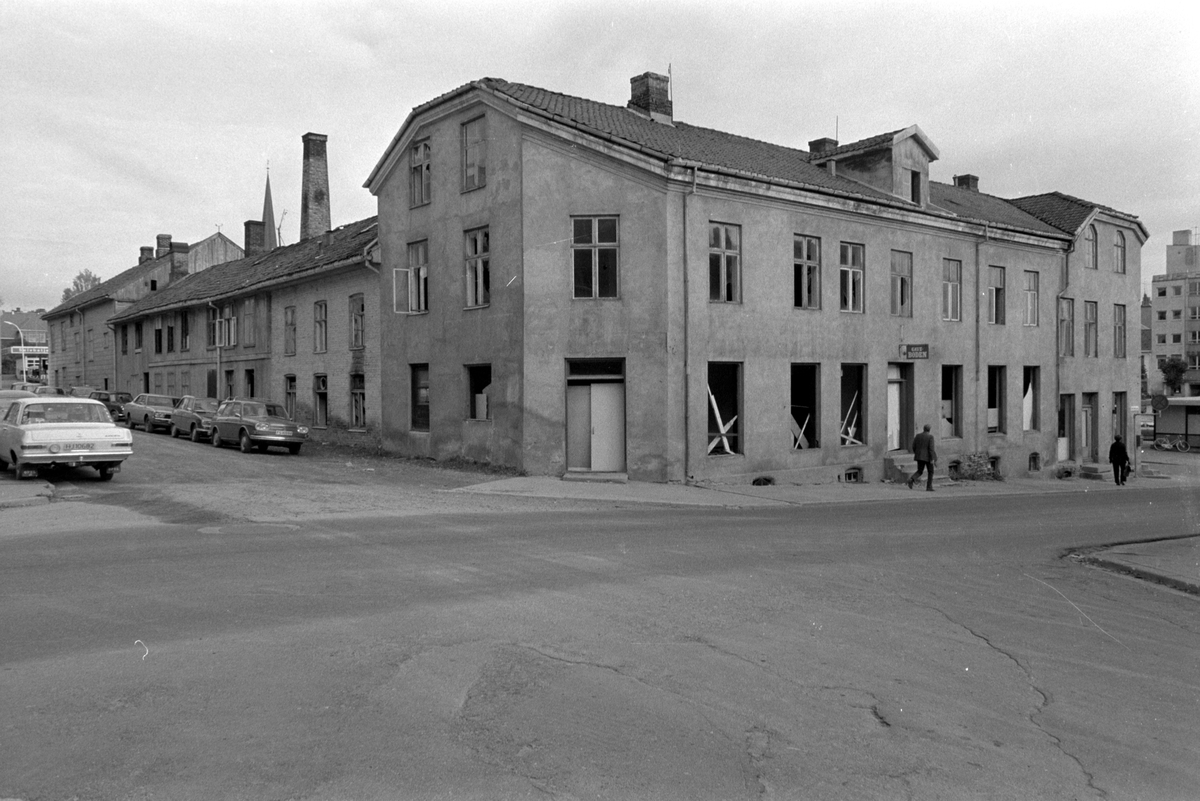 Hamar, Stortorget, nedre Aasgården, bygård, Storhamargata11 i krysset med Morteruds gate, her lå Joh. Didrichsens Eftf. bakeri og konditori,