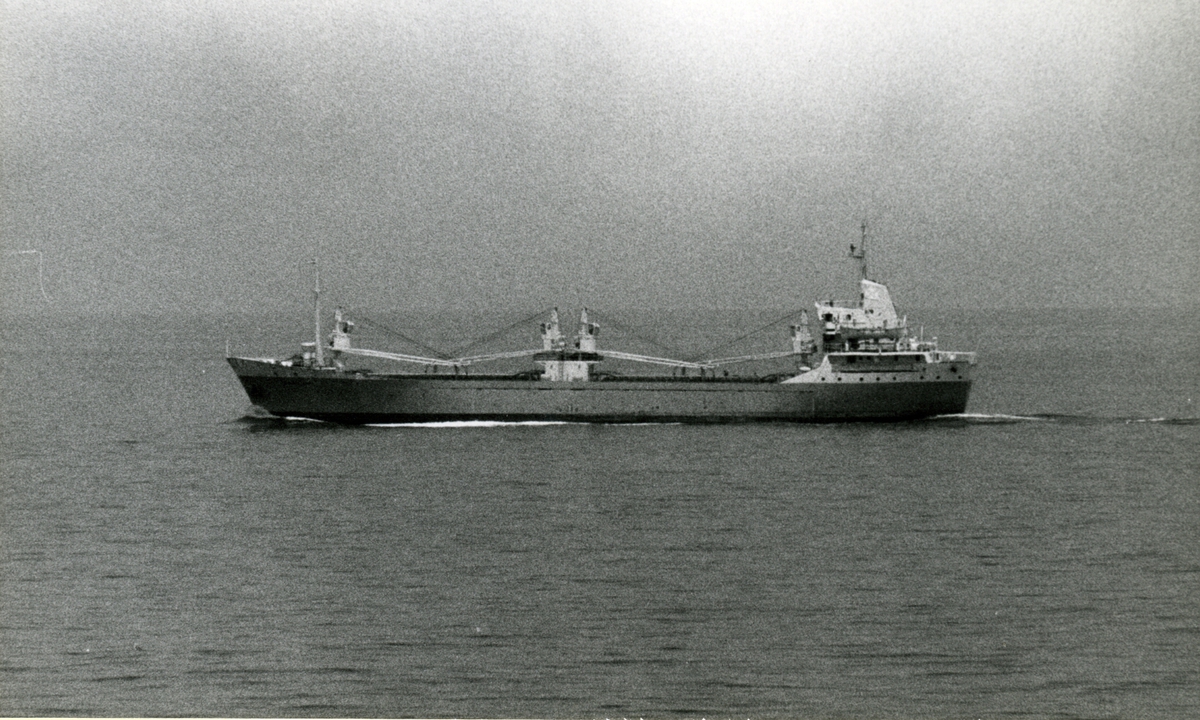 Ägare:/1971-79/: Naviera de Exportacion Agricola S.A. Hemort: Gijon.