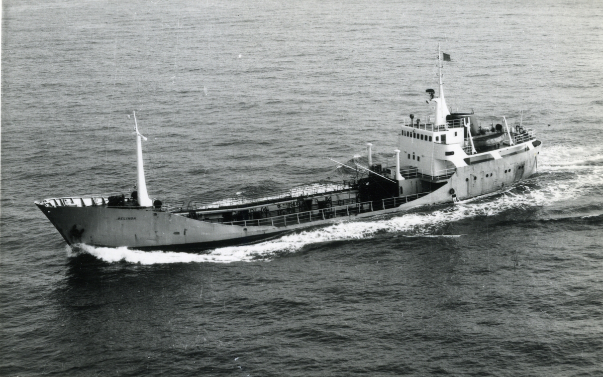 Ägare:/1964-68/: ett partrederi, Huvudredare: C.R. Ulff. Hemort: Stockholm.