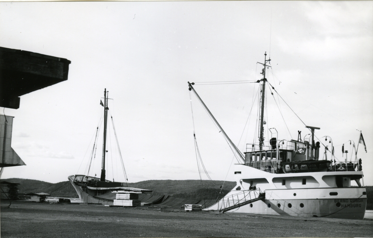 Ägare:/1957-74/: Willi P.G. Bartels. Hemort: Hamburg.