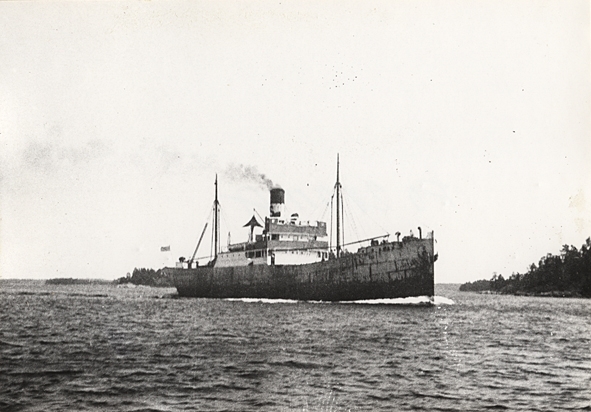 Ångfartyget BORE. Foto från Grinda-revet norr om Viggsö mot syost. Foto: Civilekonom C.G. Jackson den 11.7.1933.